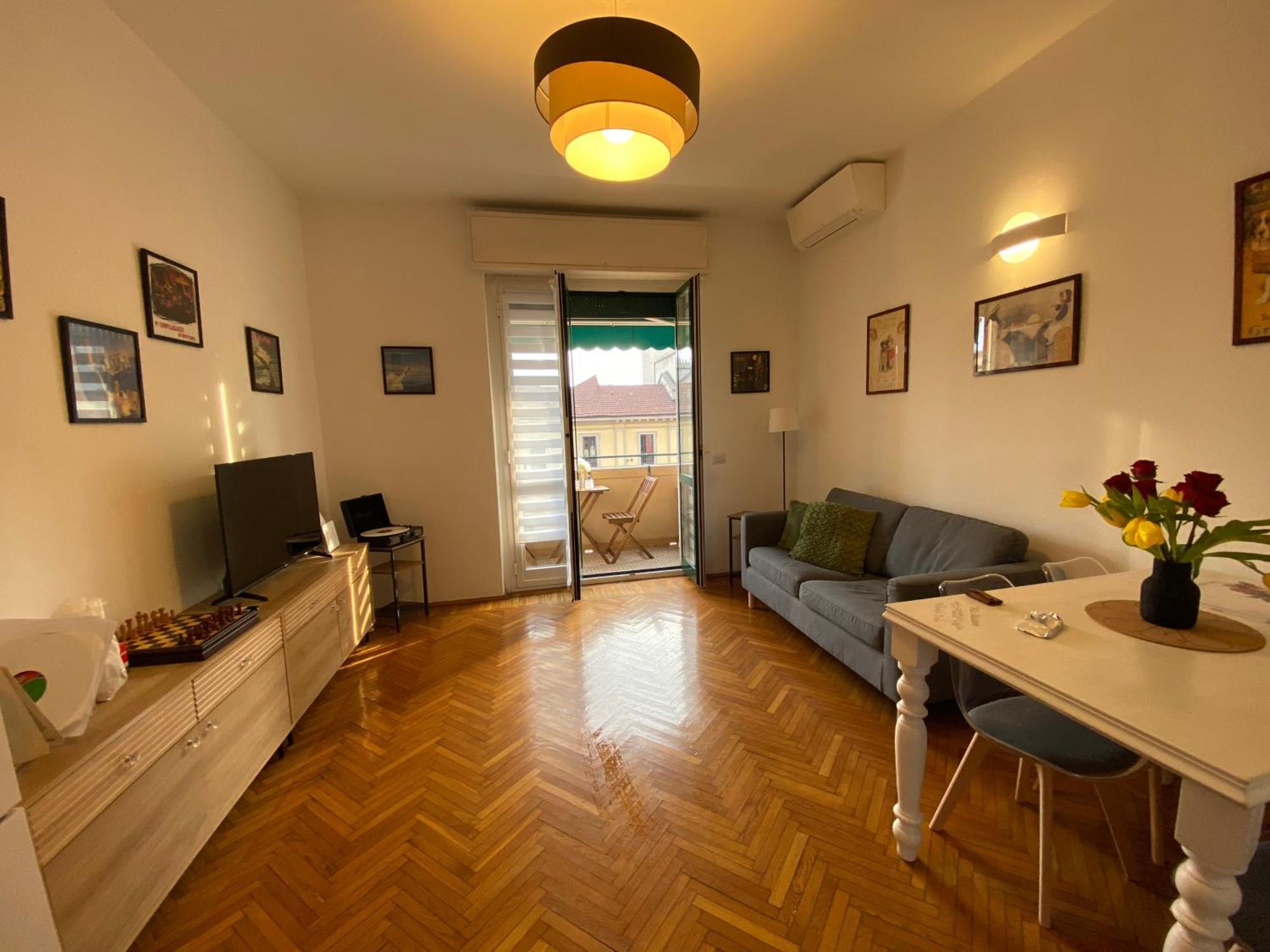 Daniela'S Spazioso Appartamento Ai Navigli Милан Экстерьер фото